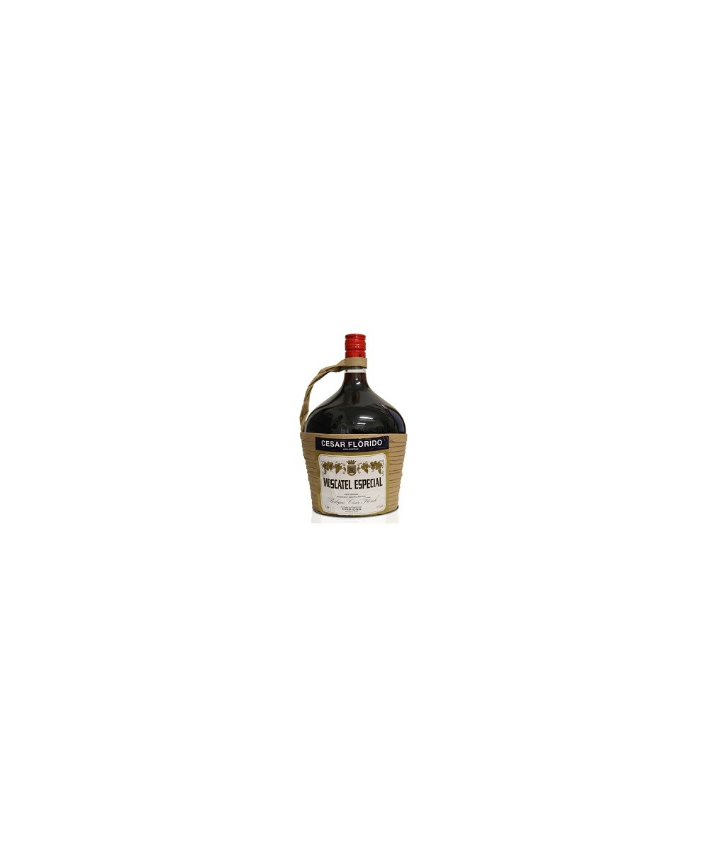 MOSCATEL ESPECIAL GARRAFA 2L CESAR FLORIDO