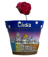 IMÁN DE NEVERA DE CÁDIZ – MACETA GADITANA CON FLOR Y MONUMENTOS